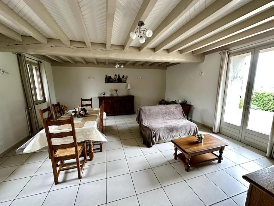 Maison De Campagne Proche Vichy Saint-Étienne-de-Vicq Exteriör bild
