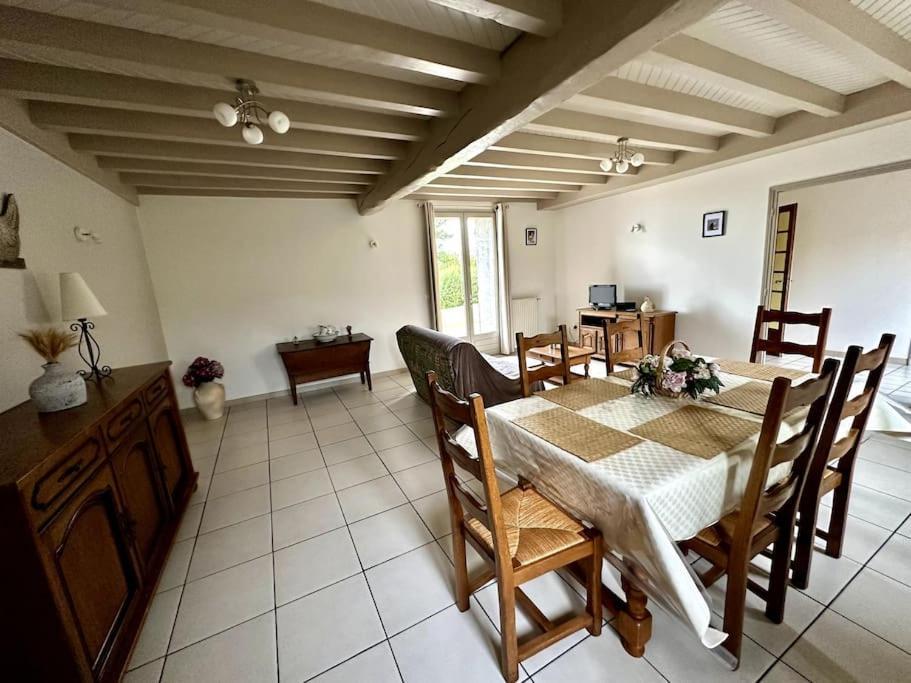 Maison De Campagne Proche Vichy Saint-Étienne-de-Vicq Exteriör bild