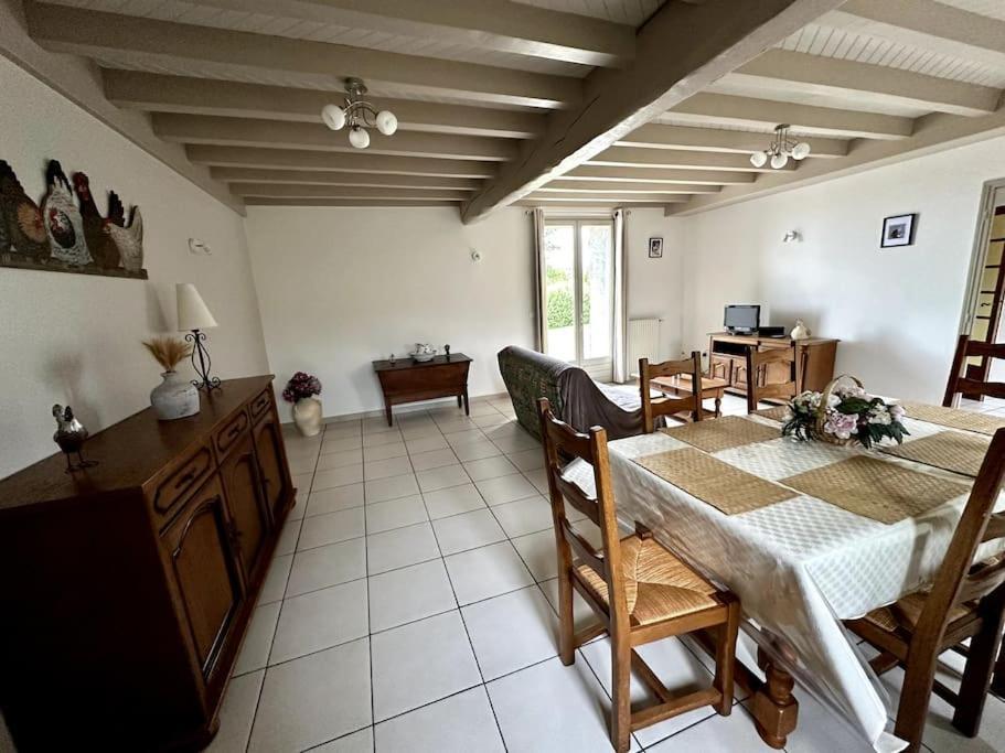 Maison De Campagne Proche Vichy Saint-Étienne-de-Vicq Exteriör bild